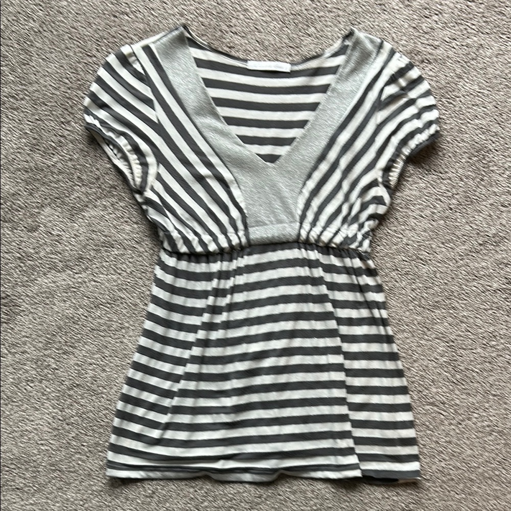 Charlotte Russe Gray Ruched Cap Sleeve Tunic